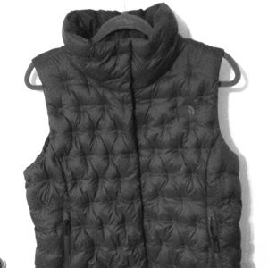 Women's north face puffer vest NEW